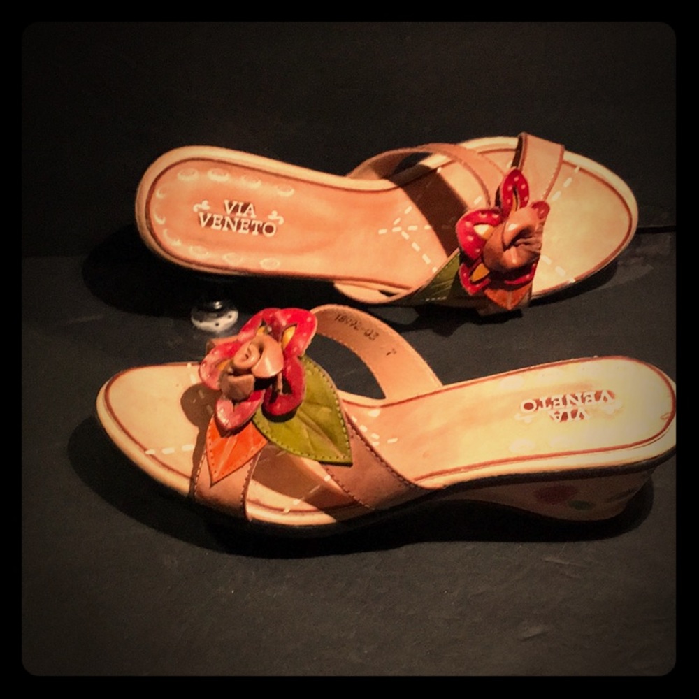 Via Venito Leather Slip on Wedge- NWOT